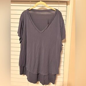 Latched Mama nursing Tee 2XL
Navy blue
Super soft material